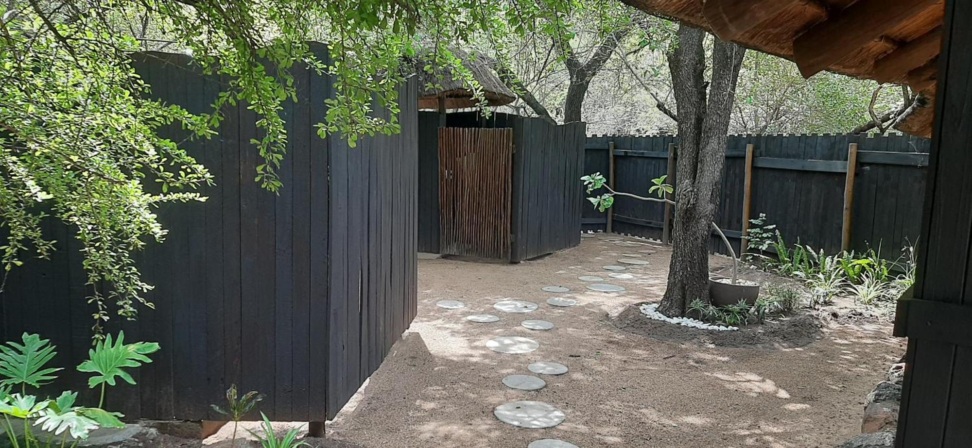 Off Beat Safaris Bush Lodge 호에드스프뤼트 외부 사진