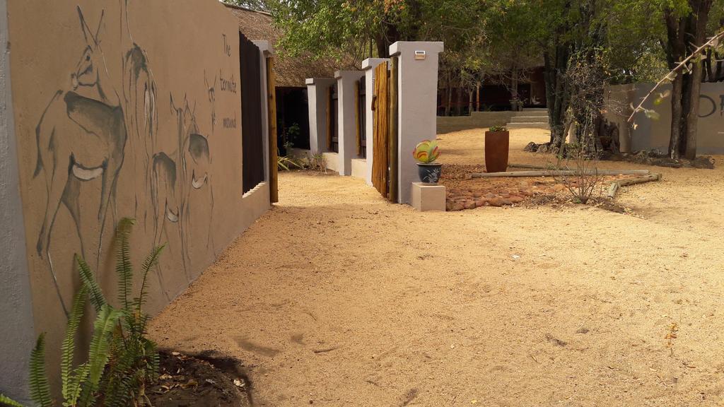 Off Beat Safaris Bush Lodge 호에드스프뤼트 외부 사진